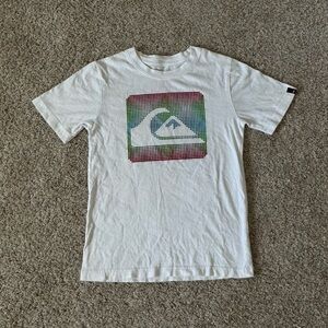 Boys quicksilver white short sleeve T-shirt tee size Small